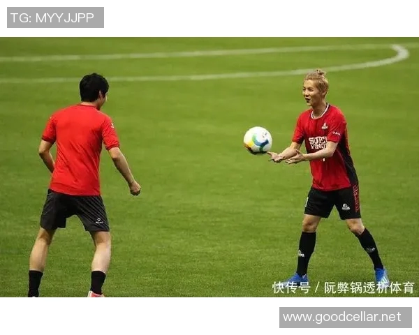 街头采访那些热爱足球明星的球迷们分享他们的激情与梦想