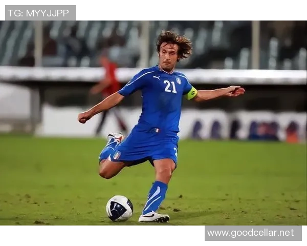 皮尔洛在对英格兰的经典对决中展现的绝妙技艺与精彩瞬间回顾